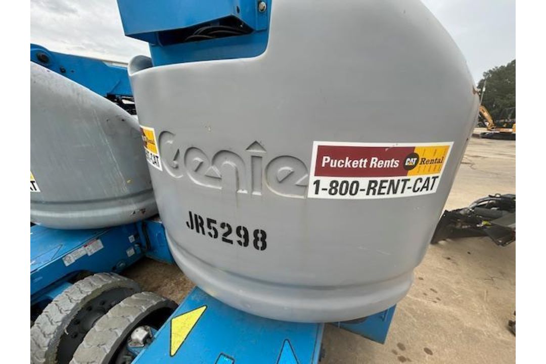 2014 Genie 40 ft Electric Articulating Boom - Image 14 of 17