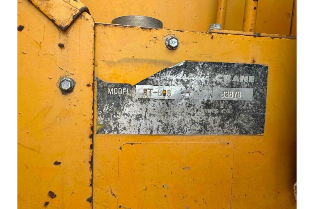 Grove Wheeled Crane - Image 2 of 15