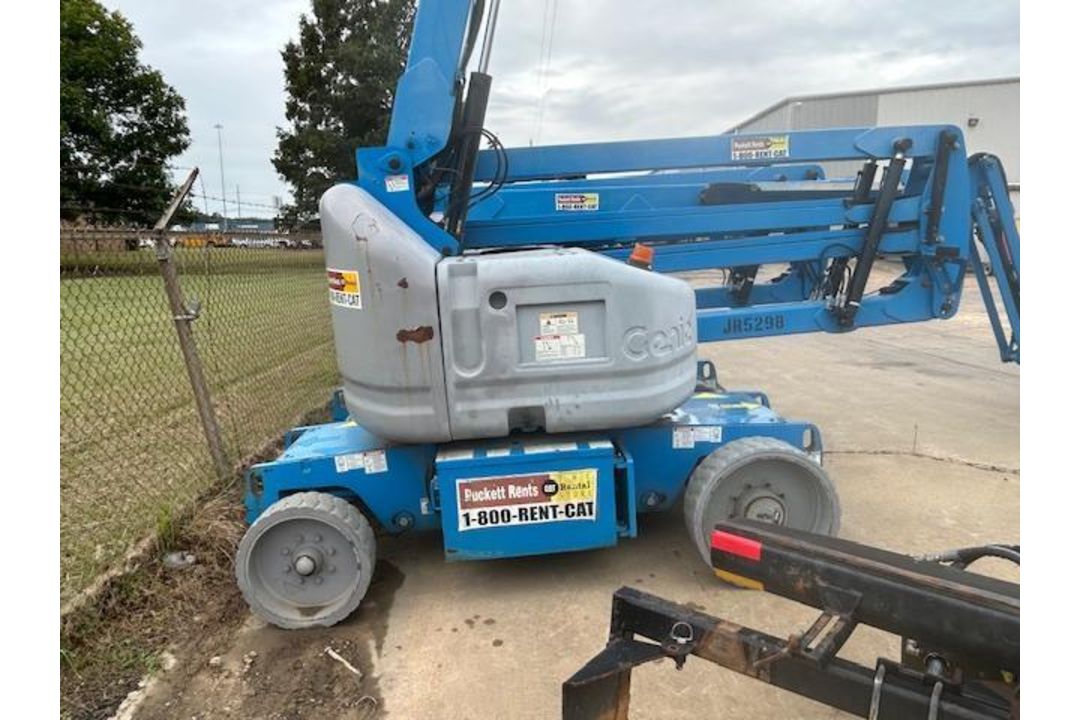 2014 Genie 40 ft Electric Articulating Boom - Image 10 of 17