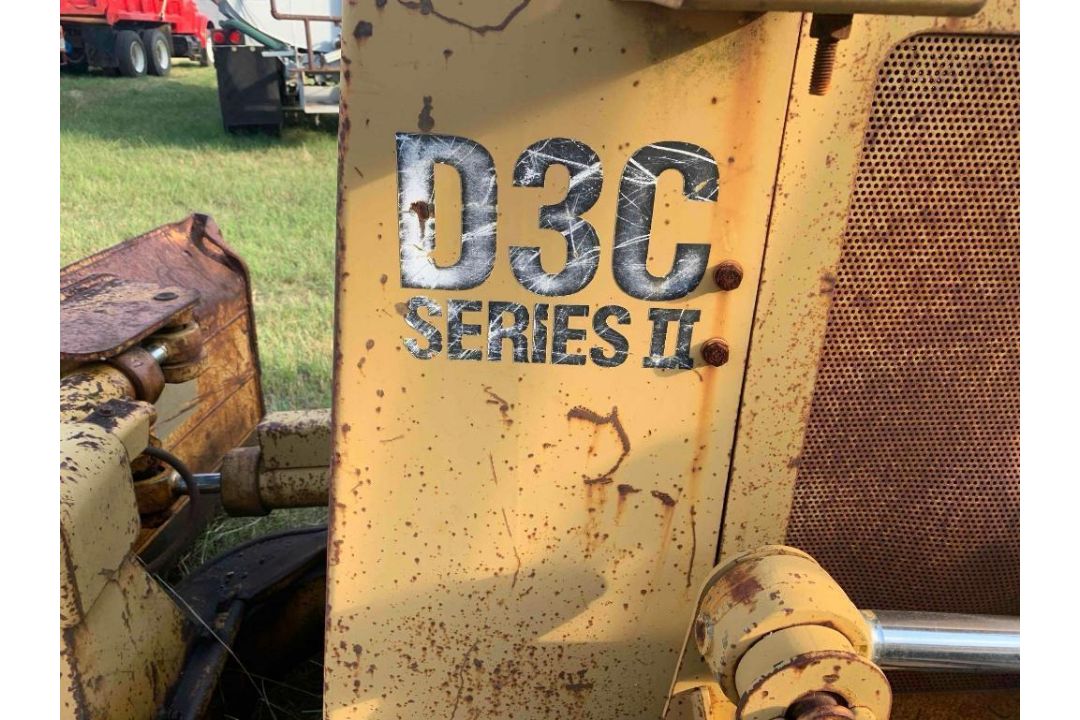 Caterpillar Dozer - Image 7 of 22
