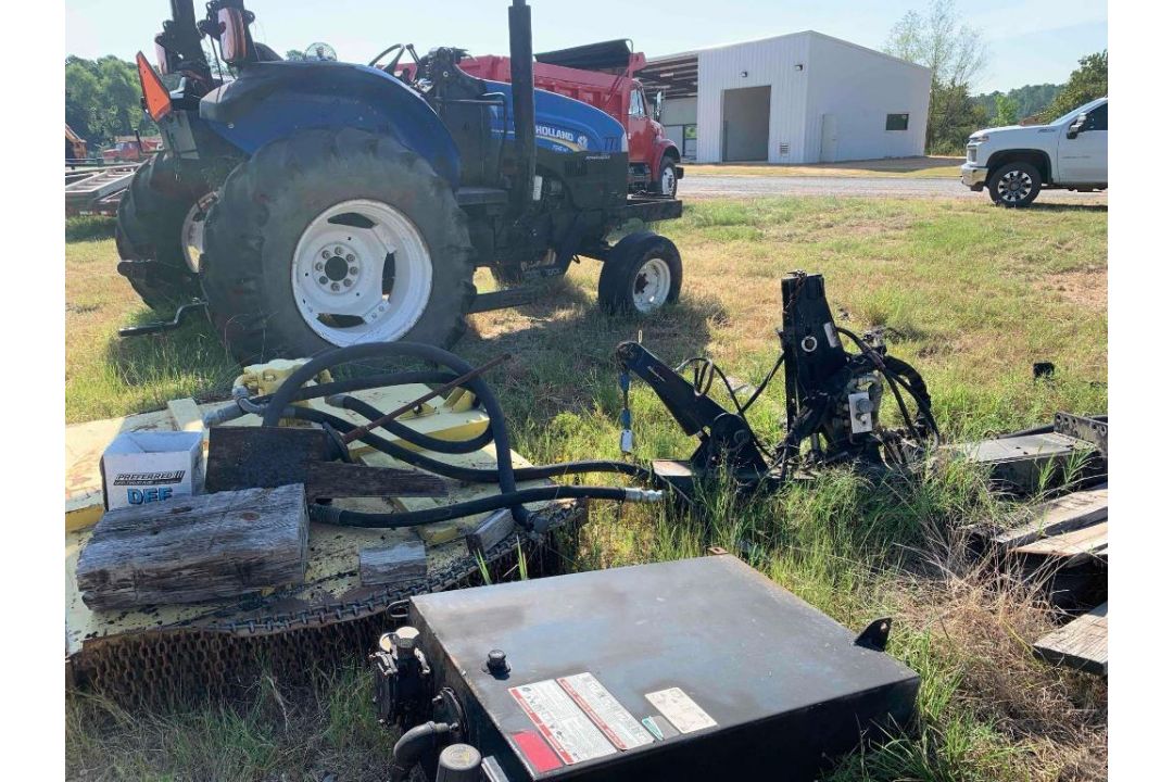 New Holland Power Shuttle Tractor - Image 8 of 18