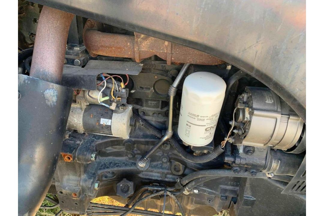 New Holland Power Shuttle Tractor - Image 11 of 18