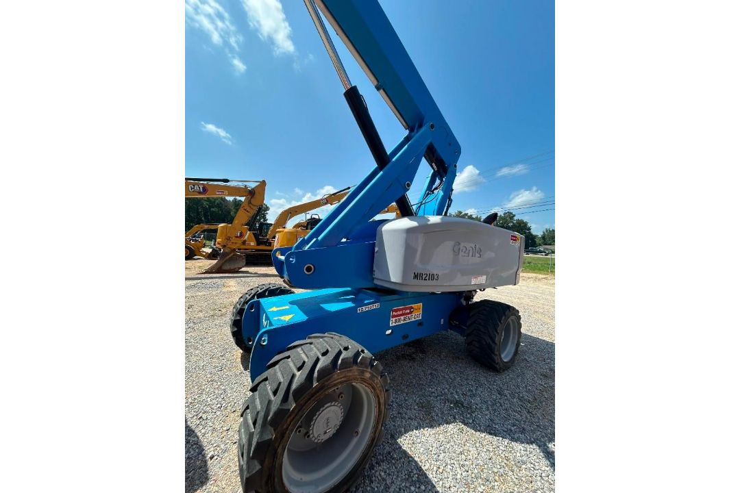 2016 Genie 80 ft Diesel Straight Boom 4x4 - Image 3 of 4