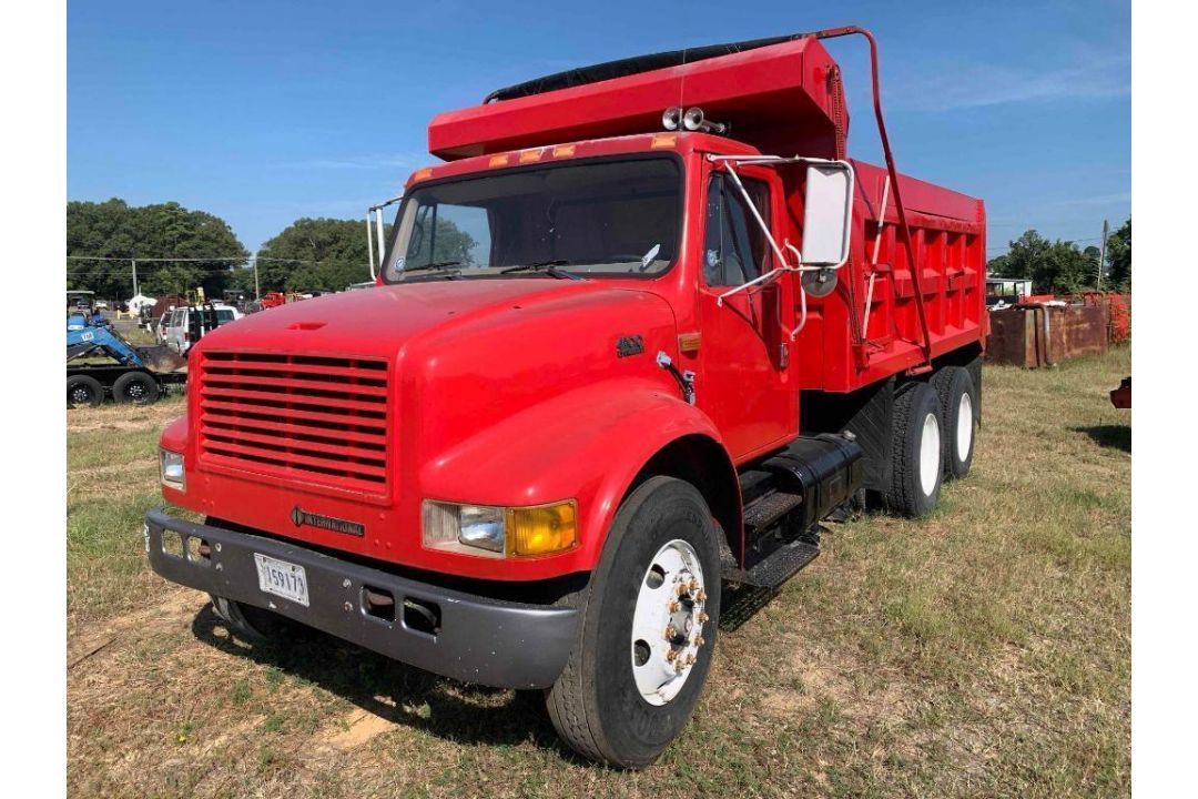 2000 Navistar International Dump Truck - Image 1 of 20