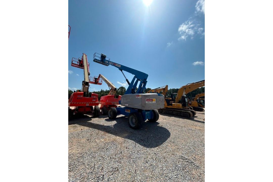 2016 Genie 80 ft Diesel Straight Boom 4x4 - Image 4 of 4