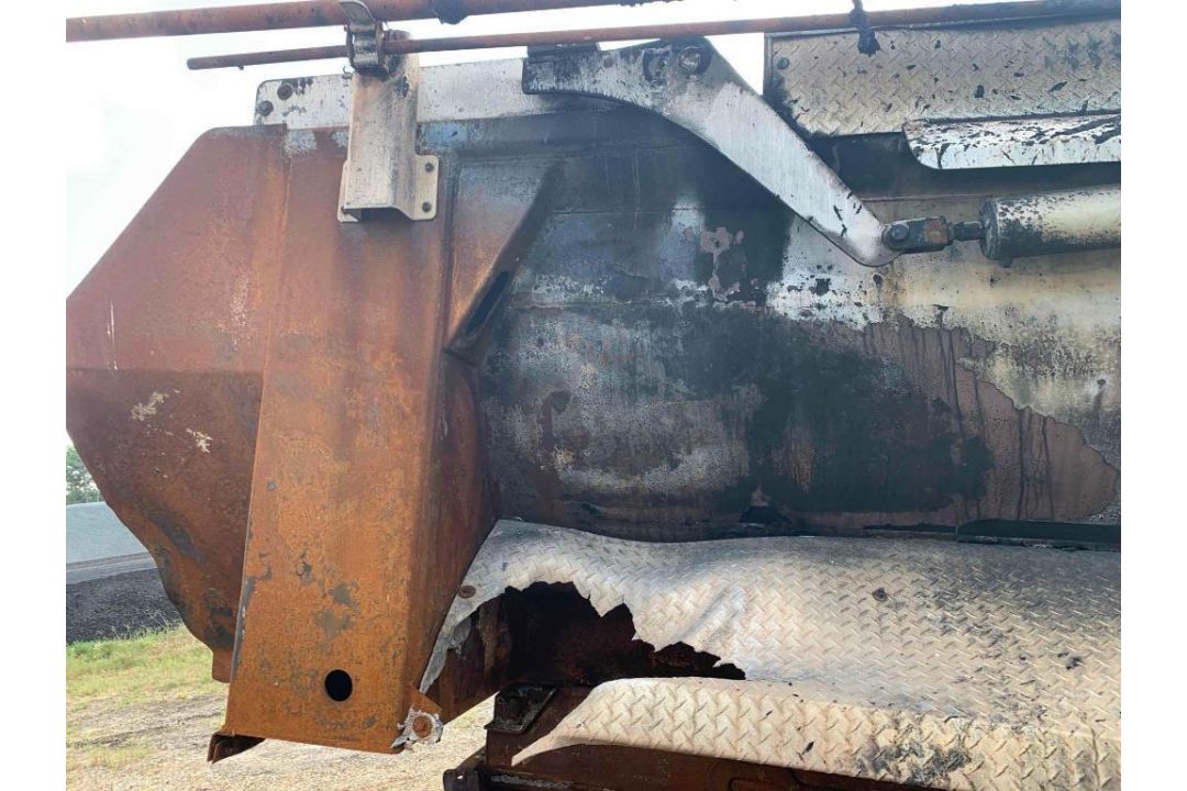 2014 Clements End Dump Trailer - Image 10 of 15