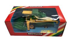Britains Corn King 4891 combine harvester with maize head, in window box (window slightly cracked) N