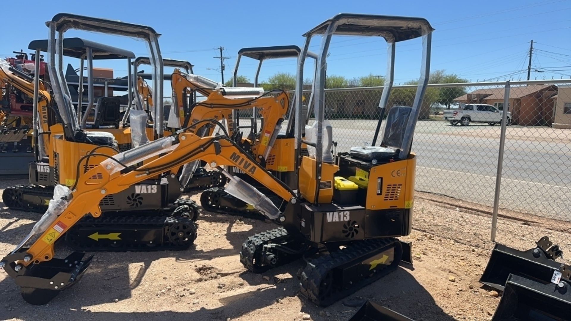 MIVA VA13 Mini Excavator - Image 3 of 20