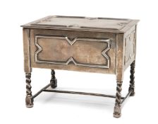 GEORGE V NOVELTY SILVER JEWELLERY BOX, A & J Zimmerman Ltd., Birmingham 1923, in the form of a