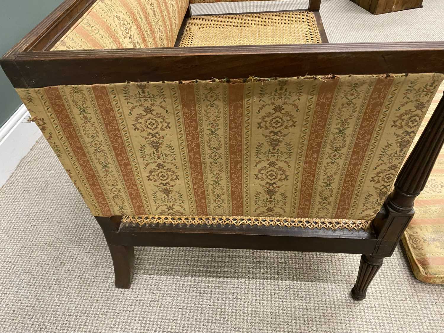 REGENCY MAHOGANY TWO SEATER SETTEE, classical stripe upholstery, loose lift seat pad, reeded top - Image 2 of 5