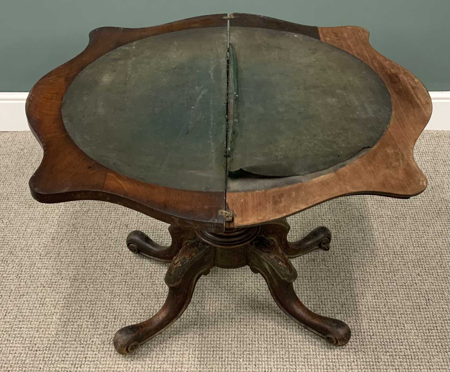 VICTORIAN FOLDOVER CARD TABLE, walnut later dressing table base (for restoration), serpentine top - Image 6 of 6
