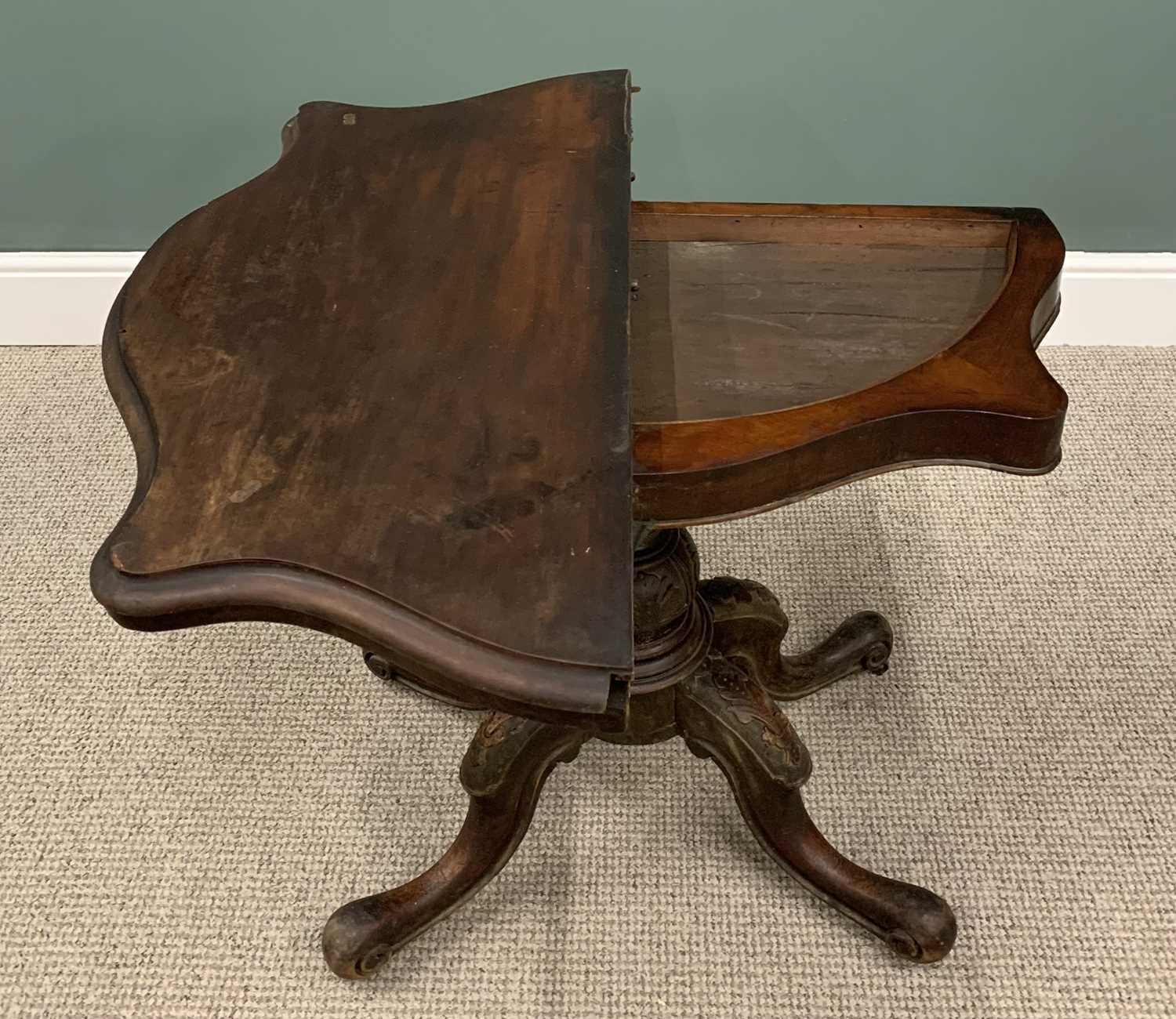 VICTORIAN FOLDOVER CARD TABLE, walnut later dressing table base (for restoration), serpentine top - Image 5 of 6