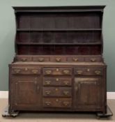 NORTH WALES CONWY VALLEY OAK DRESSER circa 1780, pot belly shape three shelf rack, wide