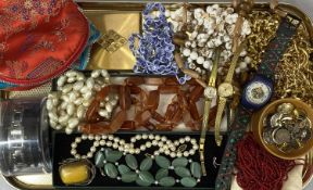 MIXED JEWELLERY, WATCHES & COLLECTABLES, to include a single strand uniform cultured pearl