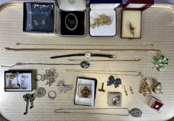 MIXED COSTUME JEWELLERY, including hand engraved Welsh slate brooch, silver fob, silver and amber