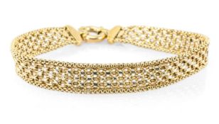 9CT GOLD BRACELET, 19cms long, 8.9gms in BlackHills Gold box Provenance: deceased estate