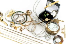 GROUP OF JEWELLERY & WATCHES including boxed Clogau 'Cariad' silver cufflinks, boxed green gem set