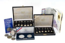 SILVER SPOONS & ASSORTED COLLECTABLE COINS, including two boxed sets of Brazilian 833 standard