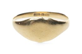 18CT GOLD SIGNET RING, ring size Q 1/2, 3.5gms Provenance: private collection London Comments:
