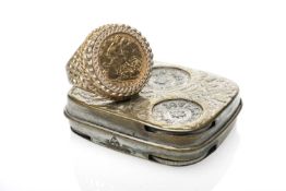 ELIZABETH II GOLD HALF SOVEREIGN, 1982, in 9ct gold pierced ring mount, ring size T, 9.2gms,