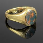 9CT GOLD & BLOODSTONE SIGNET RING, 6.9gms, size Z+1 Provenance: private collection Conwy