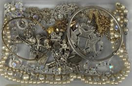 GROUP OF JEWELLERY including gold collar stud marked '10ct', simulated pearl and crystal necklace,