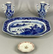 CHINESE PORCELAIN GROUP comprising export blue and white platter, 24.5 x 32cms, blue and white ewers