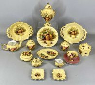 AYNSLEY ORCHARD GOLD CABINET CHINA (15 pieces) Provenance: private collection Conwy