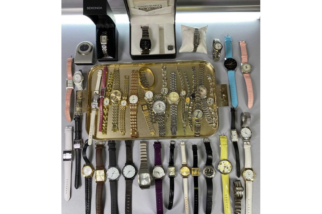 LADIES' & GENT'S QUARTZ MOVEMENT FASHION WATCHES including gold tone and stainless steel bracelet - Image 1 of 5