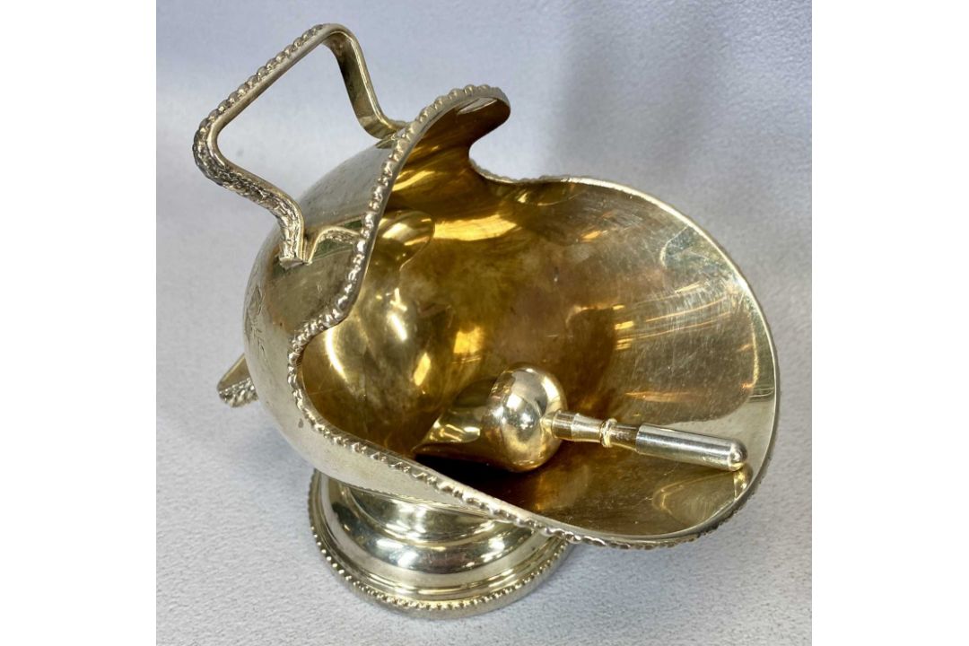 EPNS & PLATED ITEMS including rectangular entree dish and cover, butter dish with hinged cover, - Image 4 of 4