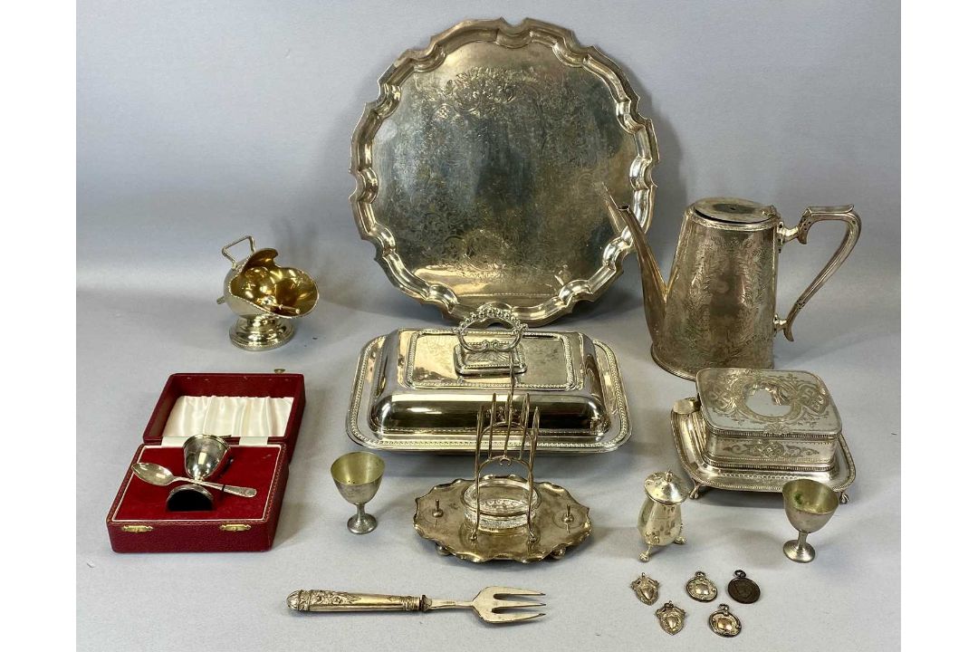 EPNS & PLATED ITEMS including rectangular entree dish and cover, butter dish with hinged cover, - Image 1 of 4