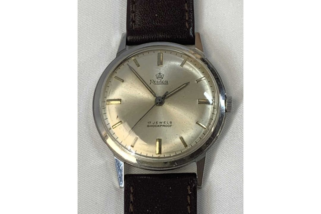 ROIDOR WHITE METAL GENTLEMEN'S WRISTWATCH having silvered dial with baton hour markers, leather - Image 1 of 4
