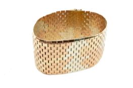 1960'S 9CT GOLD THREE-COLOUR GOLD BRACELET, London hallmarks, bark textured flush brick-links to a