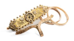 GROUP OF 9CT GOLD JEWELLERY comprising two 9ct gold wedding bands in vintage Alex Gray of Dunbar