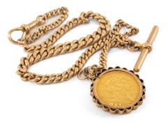 9CT GOLD ALBERT WITH HALF SOVEREIGN FOB, the chain of graduated curb links, T-bar and lobster claw