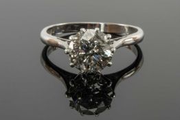 18CT WHITE GOLD & PLATINUM DIAMOND SOLITAIRE RING, the single claw set ring measuring 2.2cts