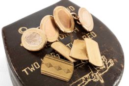 TWO PAIRS OF 9CT GOLD CUFFLINKS, one pair rectangular, the other oval, 15.9gms gross, in vintage