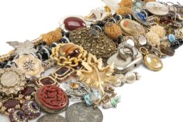 ASSORTED COSTUME & DRESS JEWELLERY comprising Victorian crown and half crown, 9ct gold brooch and