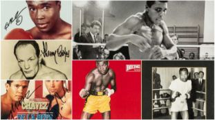 THE BOXING CLUB HOUSE: ASSORTED MEMORABILIA including Chavez vs De La Hoya publicity card bearing