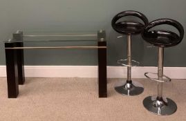 CONTEMPORARY GLASS TOP CONSOLE TYPE TABLE, 73 (h) x 121 (w) x 43cms (d) with two rise and fall