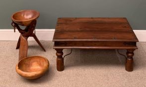 CHUNKY MEXICAN PINE STYLE COFFEE TABLE on turned supports, 40 (h) x 90 (w) x 60cms (d), two treen