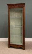 VICTORIAN MAHOGANY DISPLAY CABINET, fine example with garland and other inlay, single glazed door