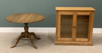 TWO ITEMS OF MODERN ERCOL FURNITURE comprising lightwood bookcase having twin glazed door, 96 (h)