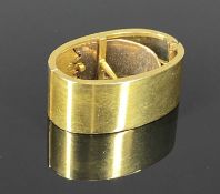 15CT GOLD SCARF CLIP, 4.5gms Provenance: private collection Conwy