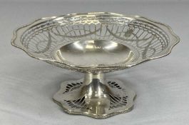 GEORGE V CIRCULAR SILVER COMPORT, wavy bead rim, pierced decorated bowl and foot, Sheffield 1912,