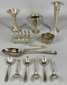 GROUP OF SMALL SILVER COLLECTABLES comprising four division toast rack, Birmingham 1931, Unite &