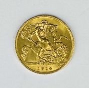 GEORGE V 1914 GOLD HALF SOVEREIGN, 4gms Provenance: private collection Conwy