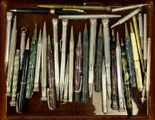 GOOD COLLECTION OF VINTAGE PROPELLING PENCILS, various materials Provenance: private collection