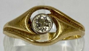 18CT GOLD SOLITAIRE DIAMOND RING, size M, 2.6gms Provenance: private collection Anglesey