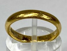22CT GOLD WEDDING BAND, size K, 4.0gms Provenance: private collection Anglesey